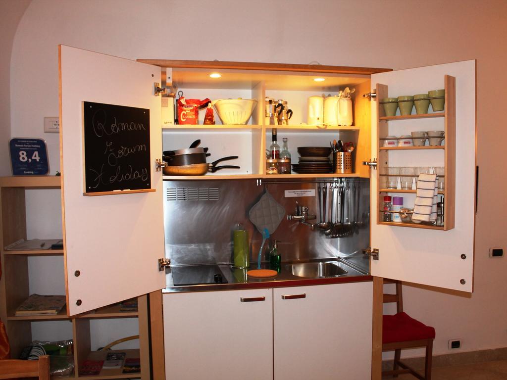 Hella Ibernesi 23 Fori Imperiali Inn, New Gestion! Ρώμη Δωμάτιο φωτογραφία