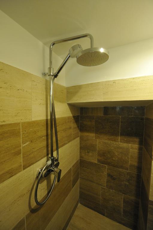 Hella Ibernesi 23 Fori Imperiali Inn, New Gestion! Ρώμη Δωμάτιο φωτογραφία